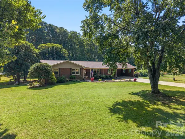 4022 Lynn CIR, Shelby, NC 28152