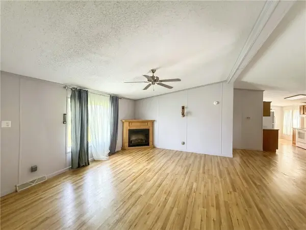 18696 Old Hwy 40 HWY, Higginsville, MO 64037
