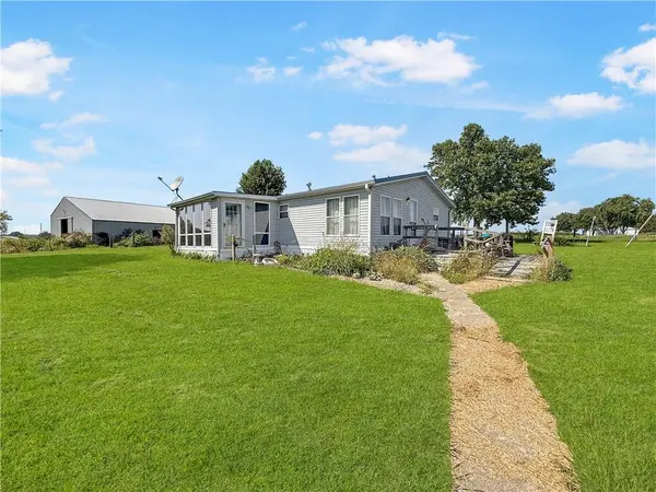 18696 Old Hwy 40 HWY, Higginsville, MO 64037