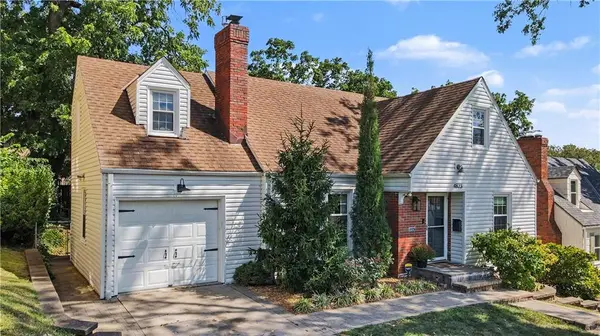 4823 Terrace ST, Kansas City, MO 64112