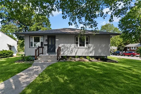 5813 Sterling AVE, Raytown, MO 64133