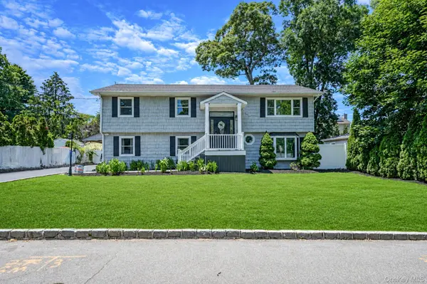 146 Rose DR, Ronkonkoma, NY 11779