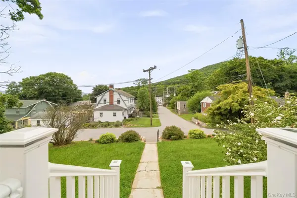 16 Hillside AVE, Highland Falls, NY 10928