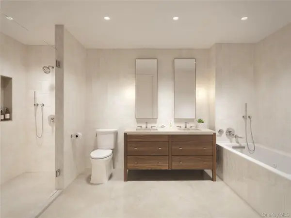 30-55 Vernon BLVD #3V, Astoria, NY 11102