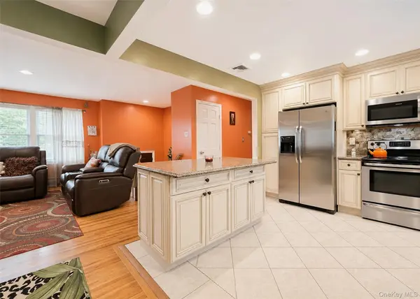 1028 Union BLVD, Bay Shore, NY 11706