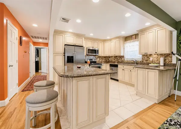 1028 Union BLVD, Bay Shore, NY 11706