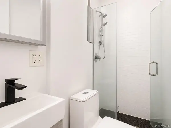 446 W 55th ST, New York (manhattan), NY 10019