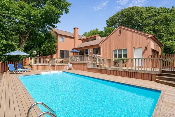 39 Spring Pond LN, Southampton, NY 11968