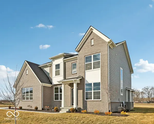 6596 Dogwood DR, Mccordsville, IN 46055