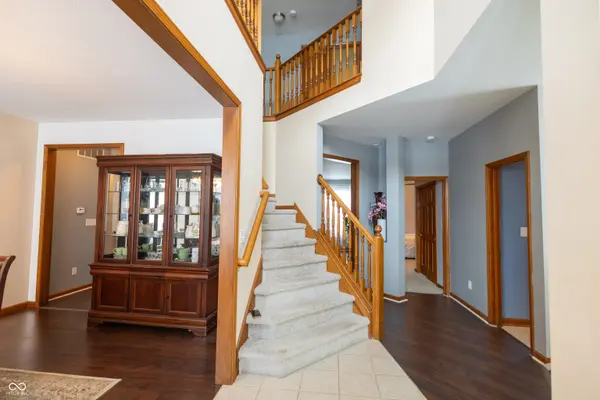 1136 Meriman DR, Greenwood, IN 46143