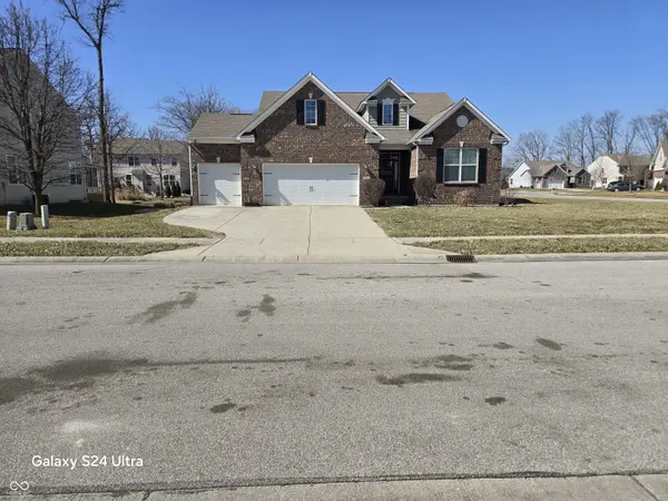 720 Erin DR,  Avon,  IN 46123