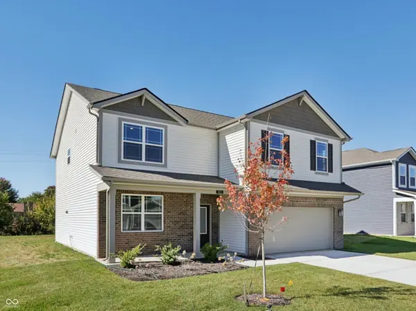 221 Ames DR, Whiteland, IN 46184