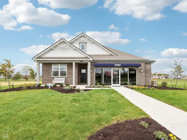 30 Benfield DR, Whiteland, IN 46184