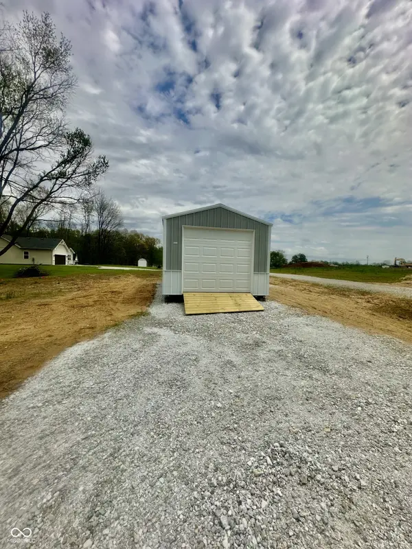 114 Red Oak LN, Covington, IN 47932