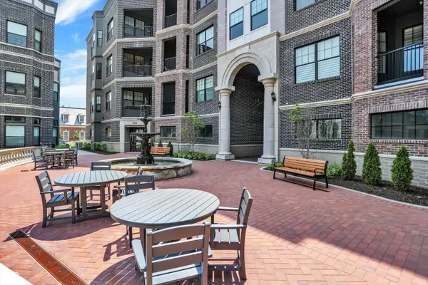 920 Veterans WAY #204, Carmel, IN 46032