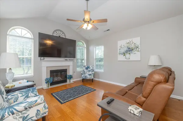 5821 Cool Hollow WAY, Indianapolis, IN 46237