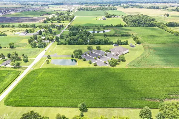 600 West ST, Whiteland, IN 46184