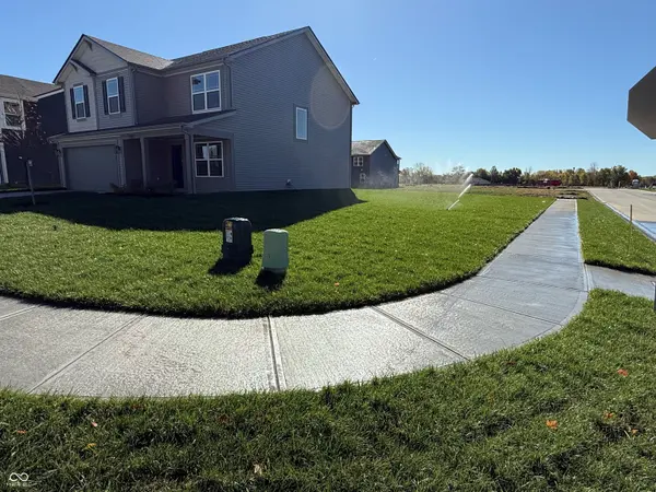 6837 Rawlings LN, Indianapolis, IN 46221