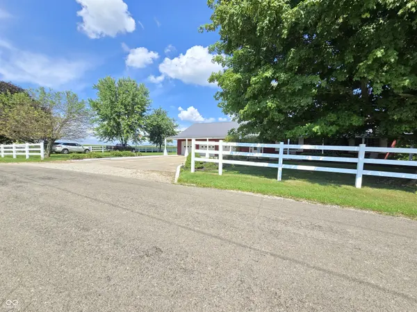 2092 N 250 E, Rushville, IN 46173