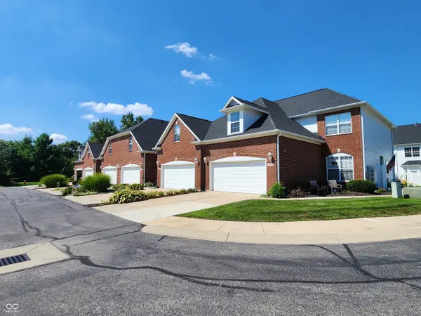 16316 Meadowlands LN,  Westfield,  IN 46074