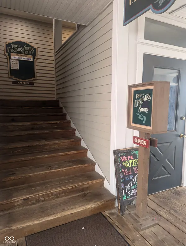 125 S Van Buren ST ## 2D, Nashville, IN 47448
