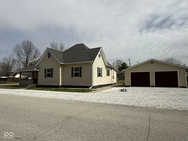 402 S Mulberry ST, Fairland, IN 46126