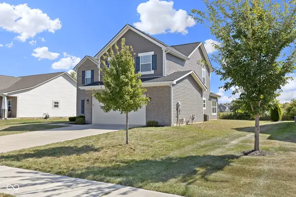 6361 N Cedarwood DR, Mccordsville, IN 46055