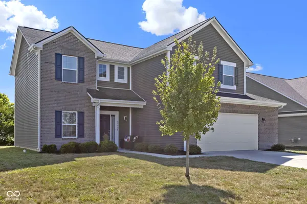 6361 N Cedarwood DR, Mccordsville, IN 46055