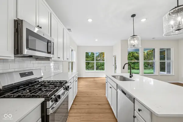 5522 Aspen Wood LN, Indianapolis, IN 46239