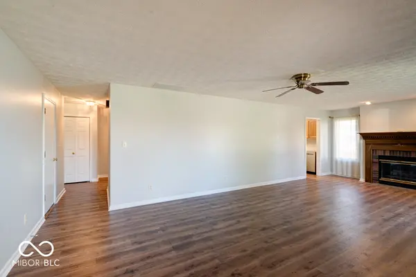 1031 Woodridge, Brownsburg, IN 46112