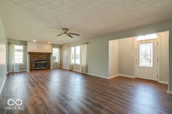 1031 Woodridge, Brownsburg, IN 46112