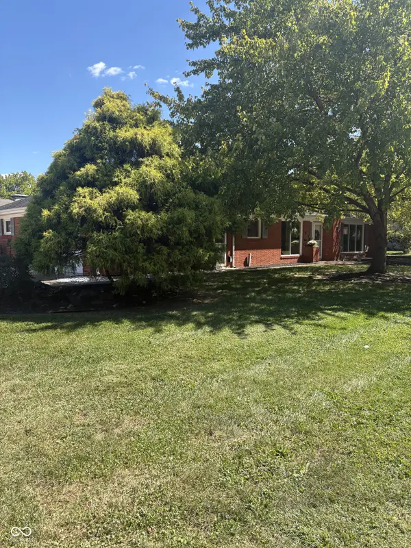 1921 Washington ST, Columbus, IN 47201