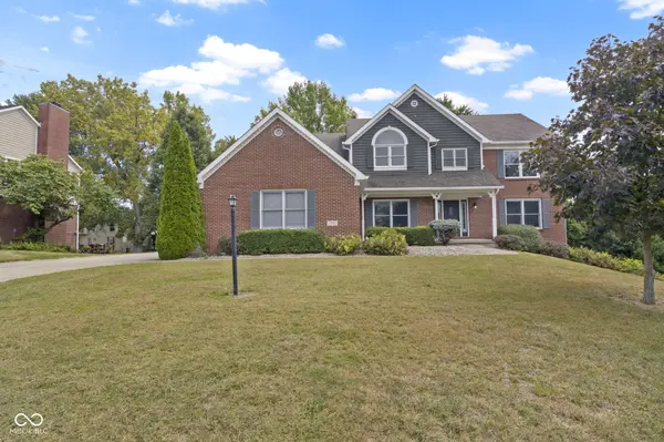 9259 Oak Knoll LN, Fishers, IN 46037