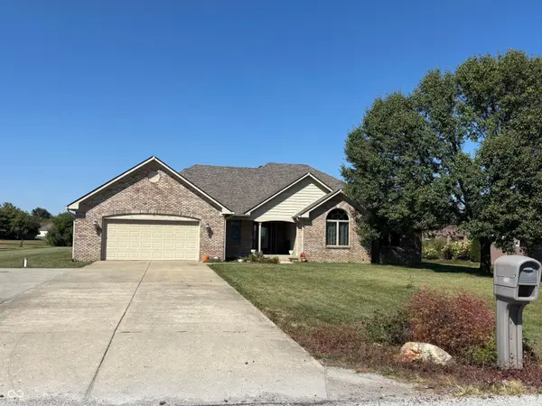 5556 W Stinemyer RD, New Palestine, IN 46163
