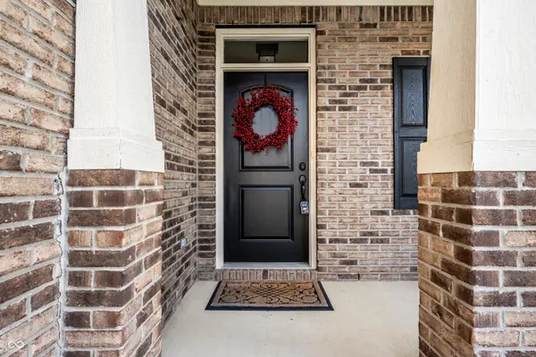 9657 Timber CIR, Mccordsville, IN 46055