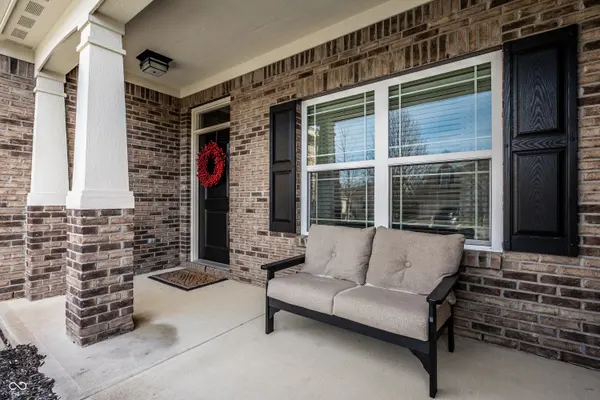 9657 Timber CIR, Mccordsville, IN 46055