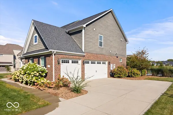 15628 Provincial LN, Fortville, IN 46040