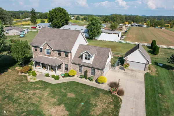 960 Buena Vista DR, Brownstown, IN 47220