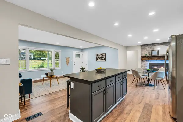 6825 S Ford RD, Zionsville, IN 46077