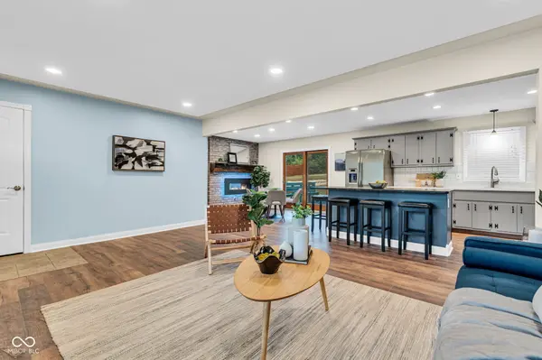 6825 S Ford RD, Zionsville, IN 46077