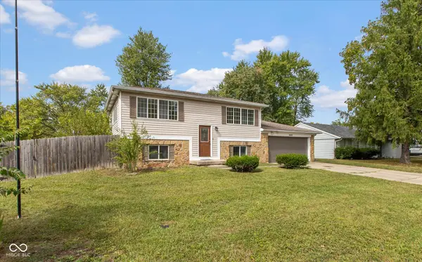 4448 Aristocrat CIR, Indianapolis, IN 46235