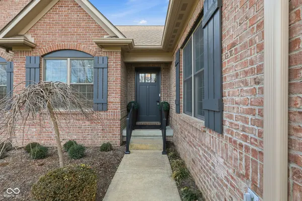 982 Oscar LN, Carmel, IN 46032