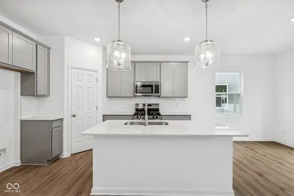 5107 Rolling Meadow BLVD, Indianapolis, IN 46237