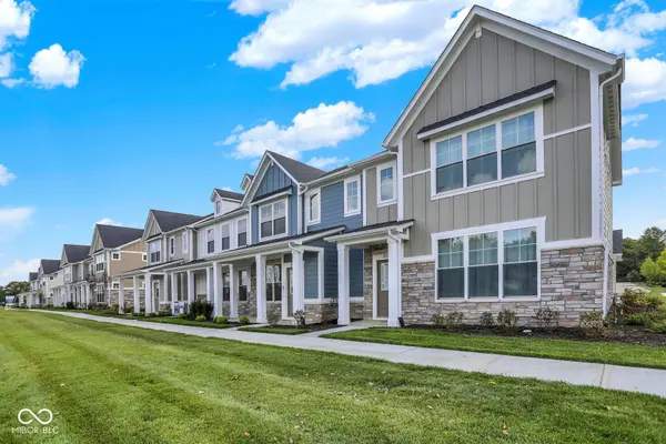 8516 Goldfinch RD, Brownsburg, IN 46112
