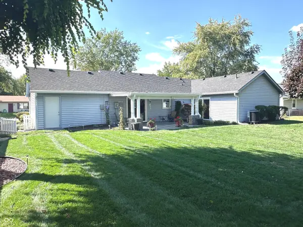 53 Oakden CT, Whiteland, IN 46184