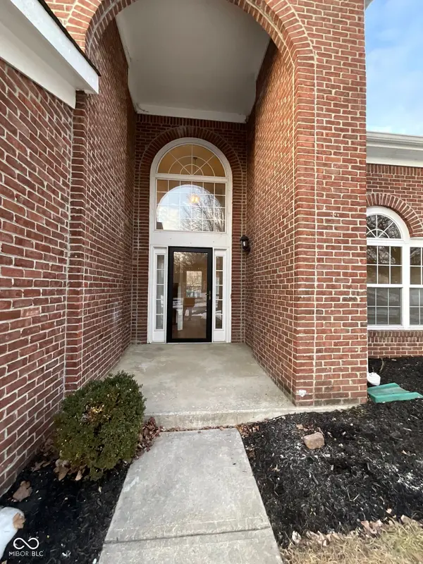 10132 Lauren PASS, Fishers, IN 46037