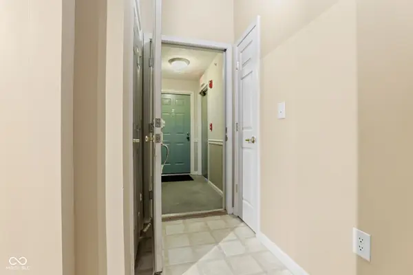 8901 Hunters Creek DR #309, Indianapolis, IN 46227