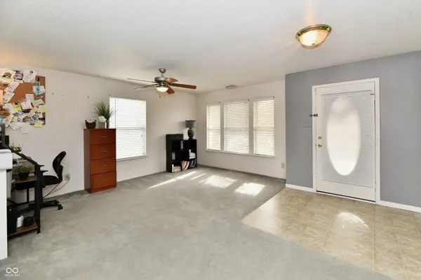5674 DOE WAY, Noblesville, IN 46062
