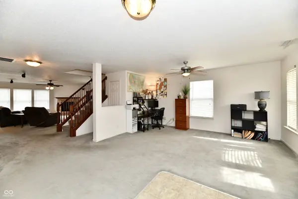5674 DOE WAY, Noblesville, IN 46062