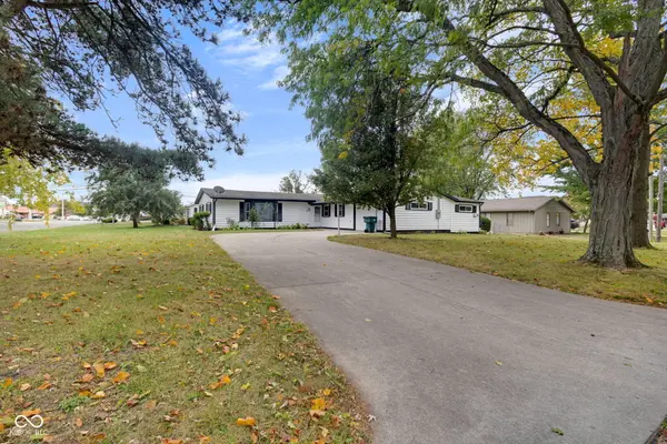 2001 W Woodmont DR, Muncie, IN 47304